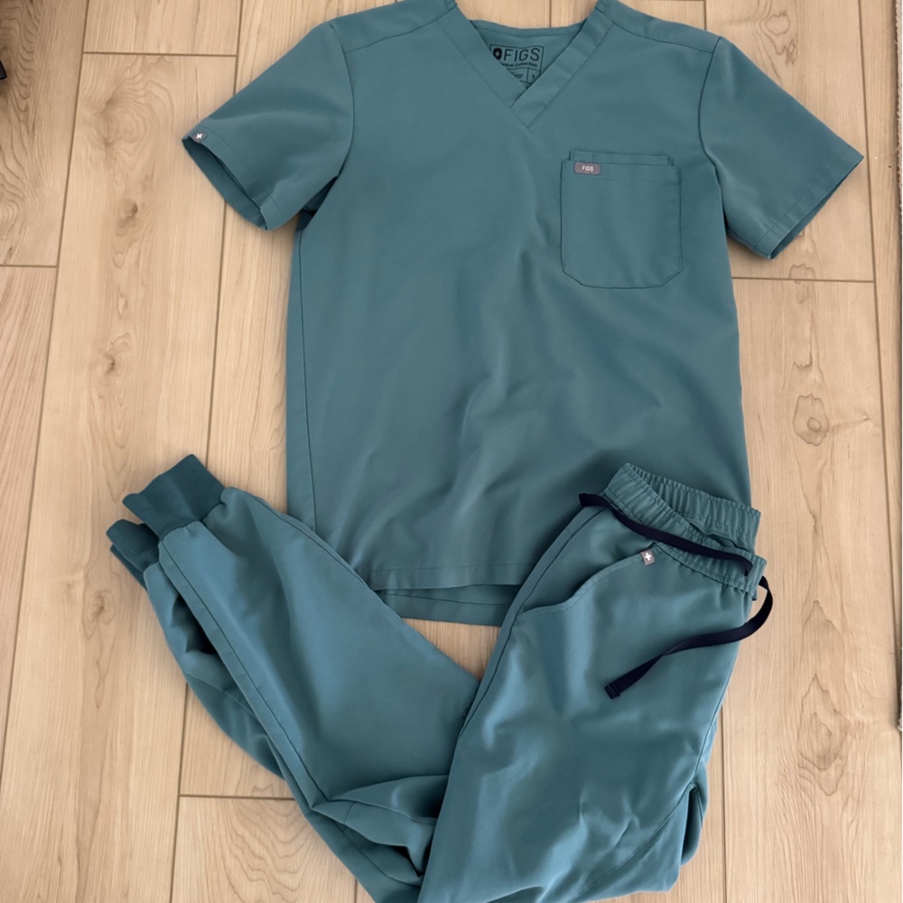 FIGS SCRUBS